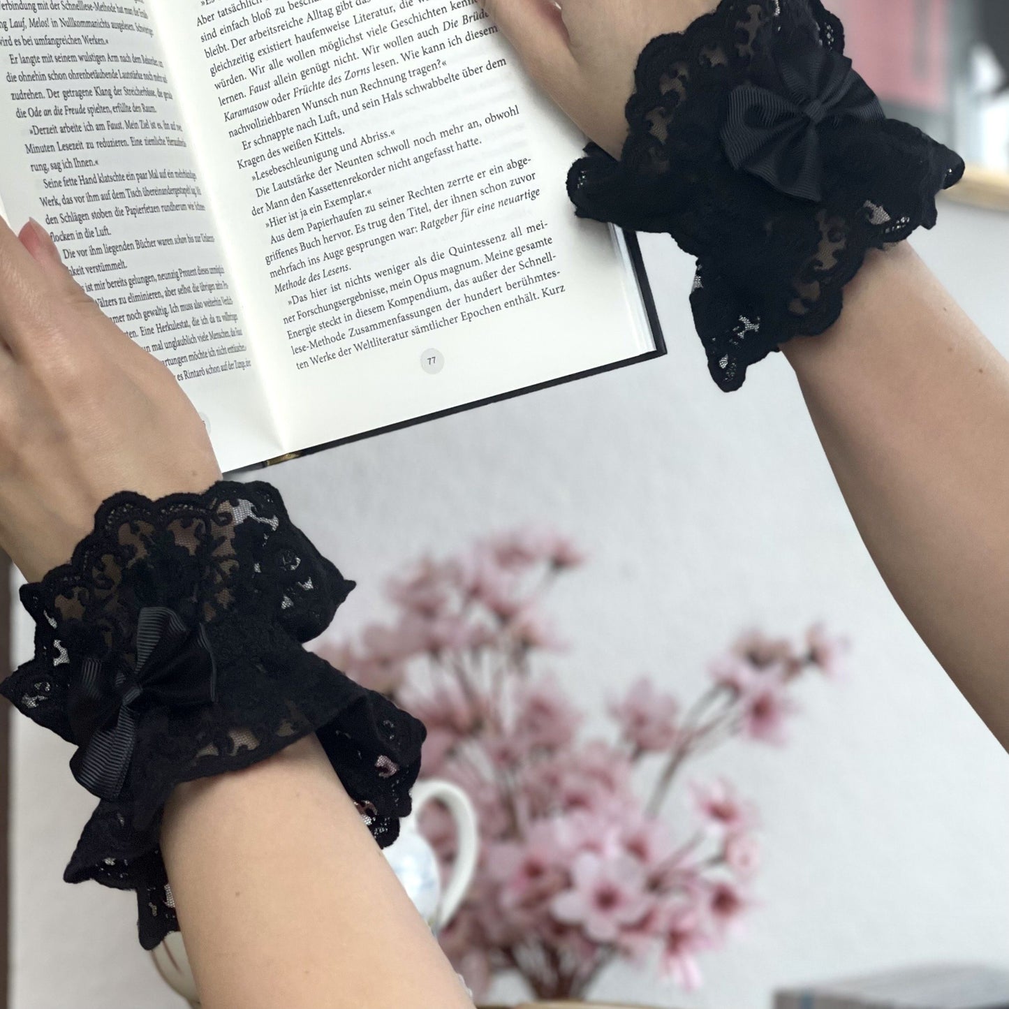 Wristcuffs • Schwarz I Weiß