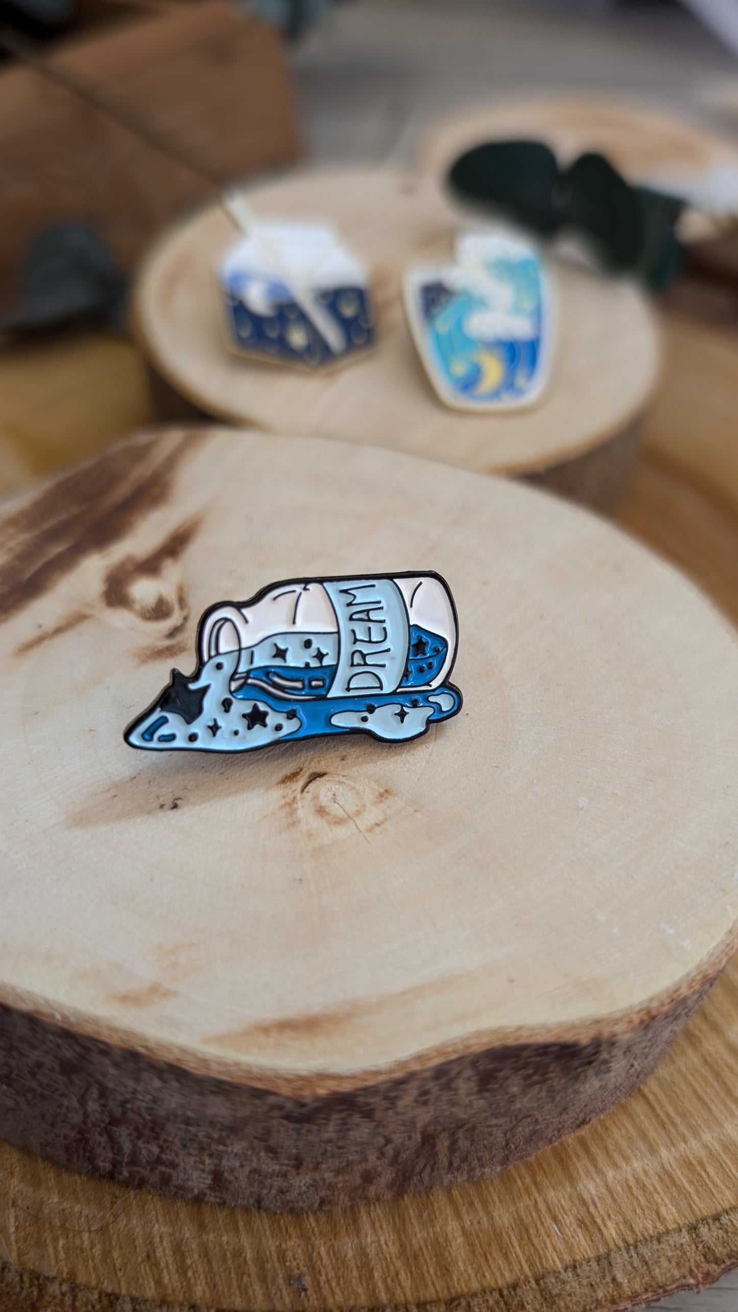 Pin • "Entflossene Träume"