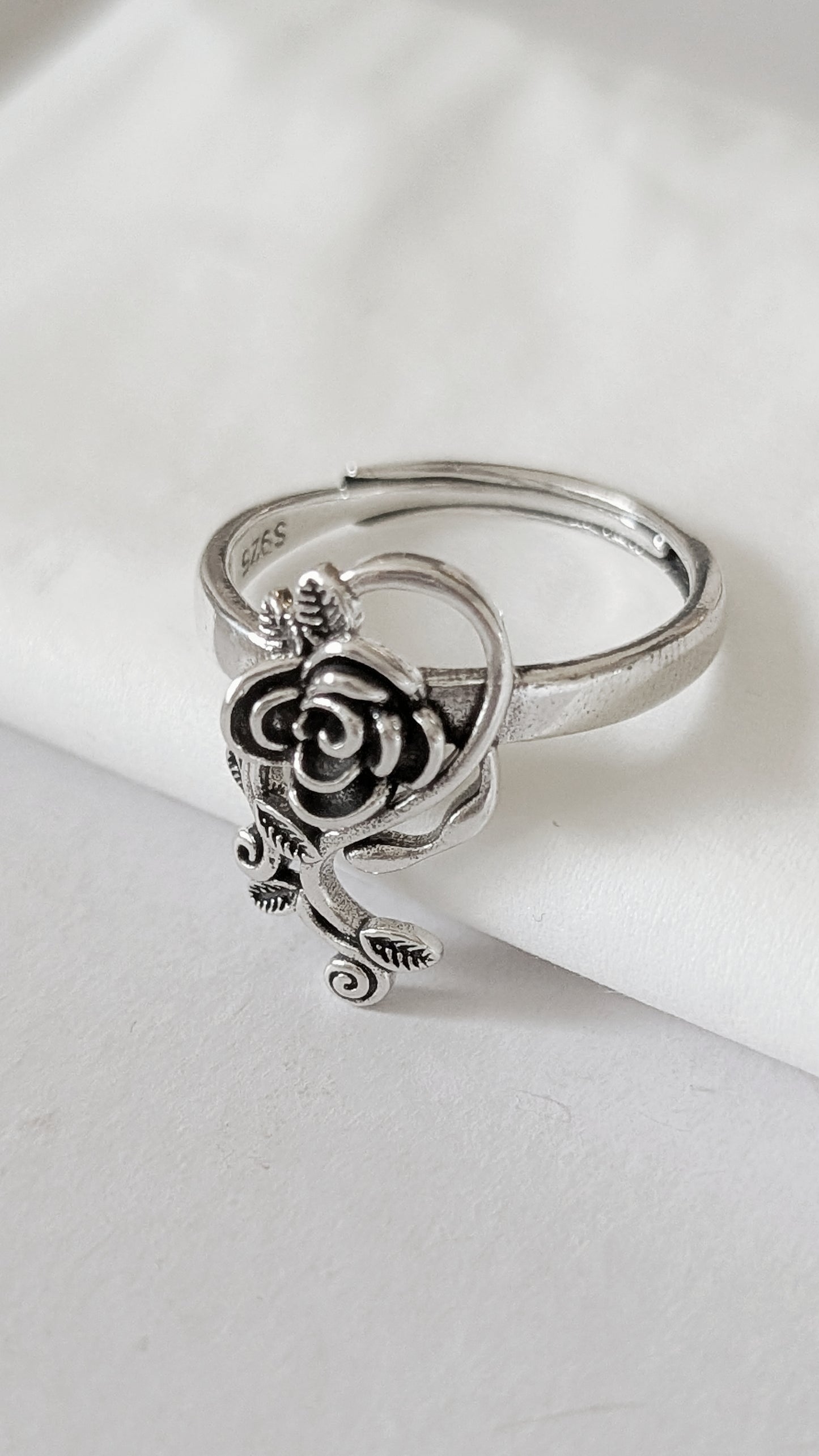 Ring "Nachtrose" • Größenverstellbar