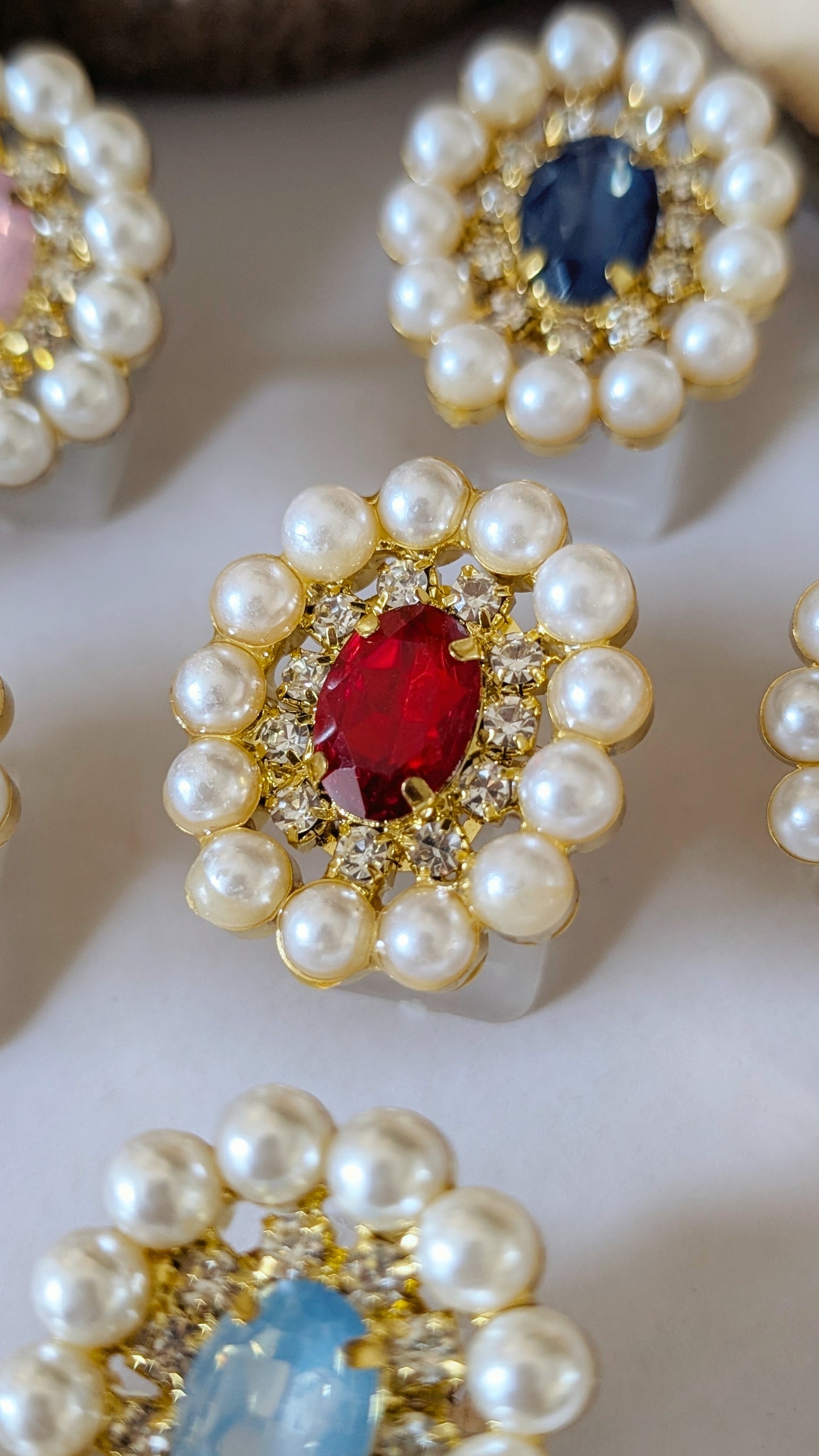 Ring "Glanz der Krone" • Größenverstellbar • Dunkelblau • Blau • Hellblau • Mint • Weiß • Rosa • Rot • Schwarz