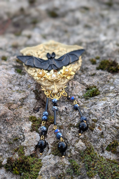 Brosche "Geflügelte Nacht"