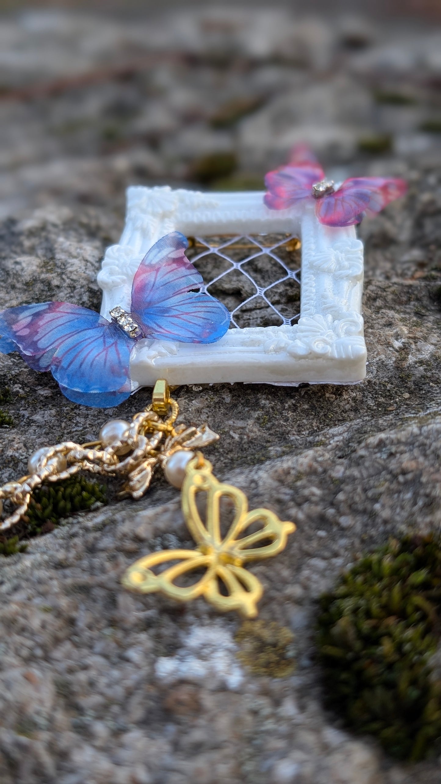 Ketten Brosche "Rosenfenster" • Blau • Schwarz