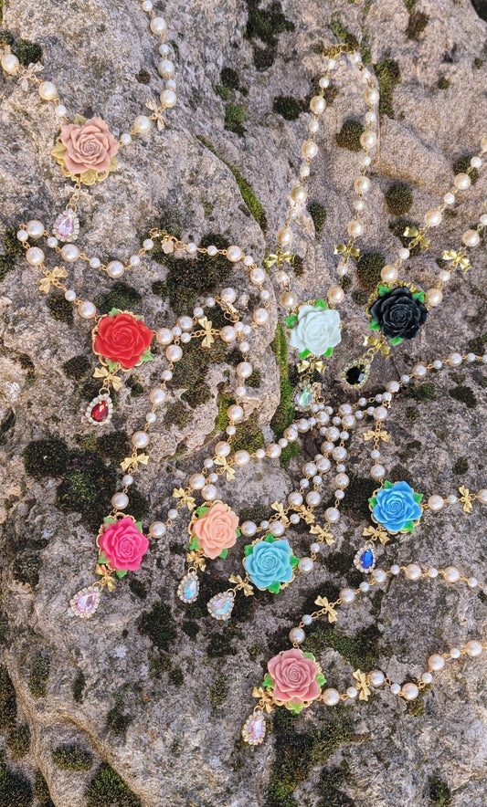 Kette "Die ewige Rose" • Rot • Pink • Rosa • Altrosa • Apricot • Blau • Mint • Schwarz• Weiß