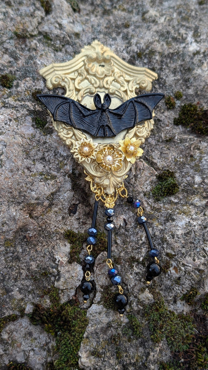 Brosche "Geflügelte Nacht"