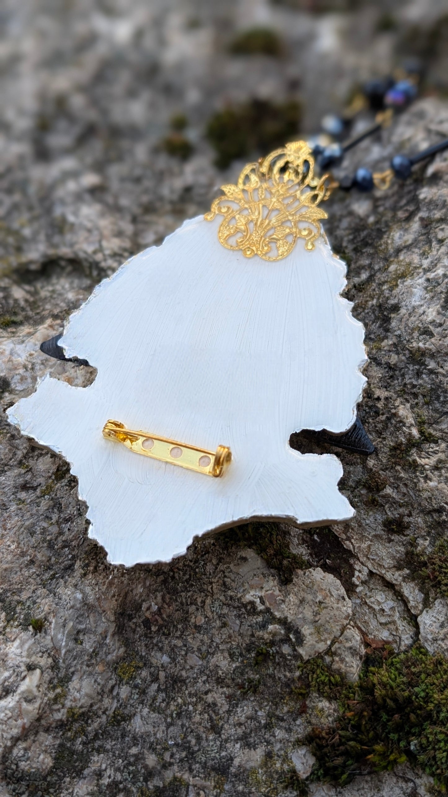 Brosche "Geflügelte Nacht"