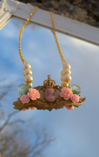 Collier "Rosenkönigin" • Schwarz • Rosa • Creme • Mint